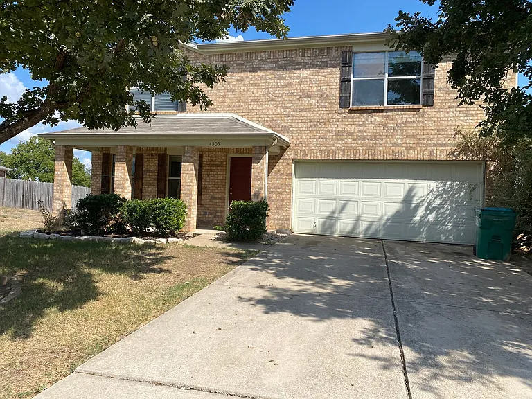 4505 Merlot Dr — Photo 1