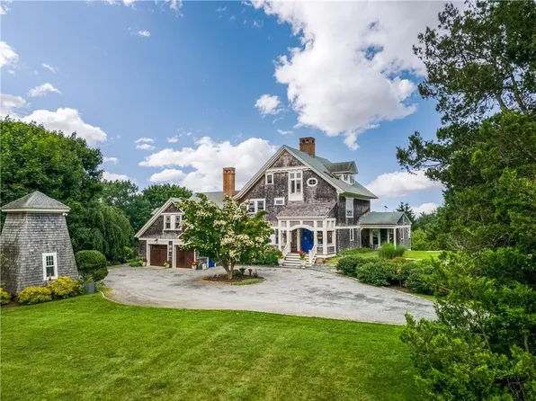 95 Walcott Ave, Jamestown, RI 02835