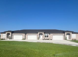 2 bedroom/2.5 bathroom Plan, Eagles Landing, Manteno, IL 60950