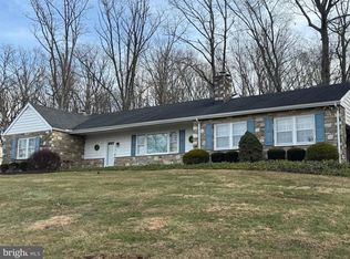 30 Hollow Rd, Telford, PA 18969