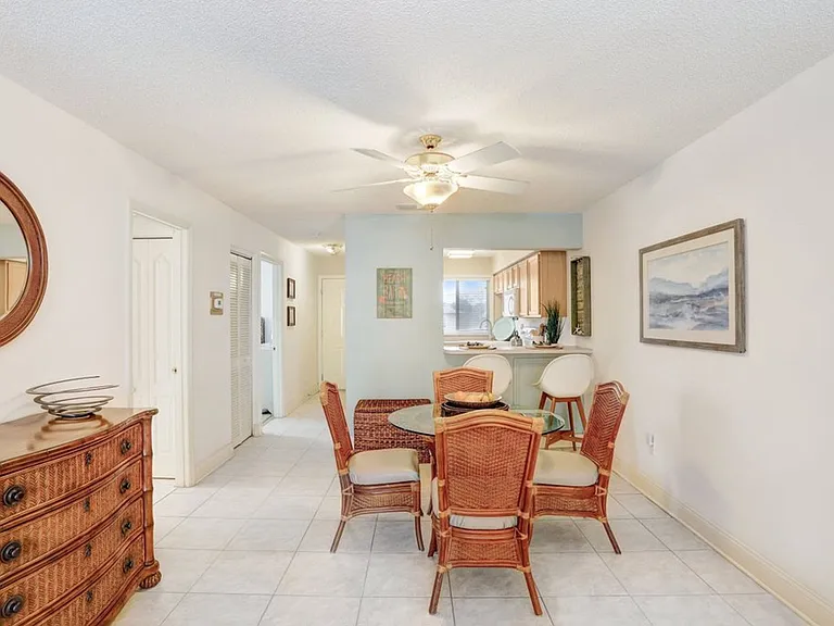708 Gulf Blvd #A — Photo 9