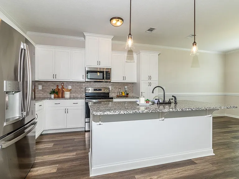 4831 Fairmont Dr — Photo 16