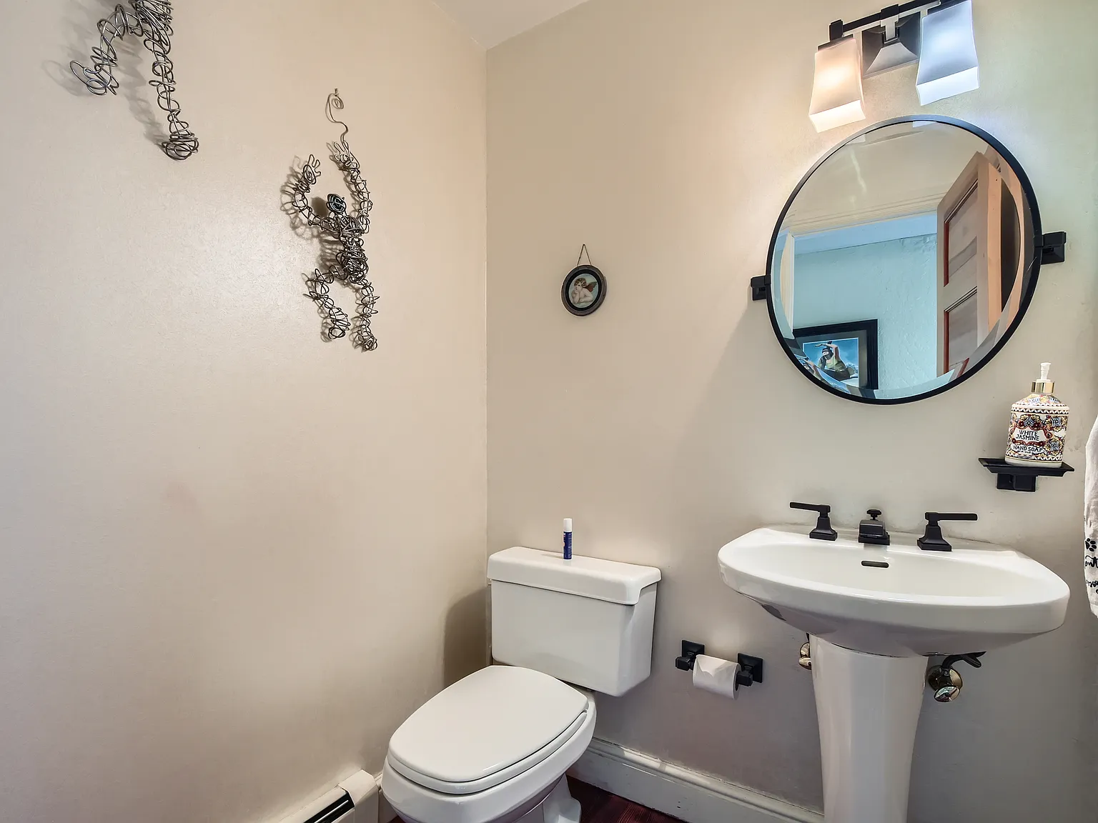 4 bed, 2317 sqft, $10,000 — Photo 1