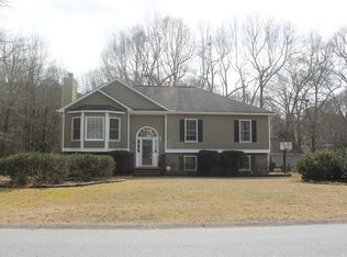 145 Lacey Oak Ln, Loganville, GA 30052
