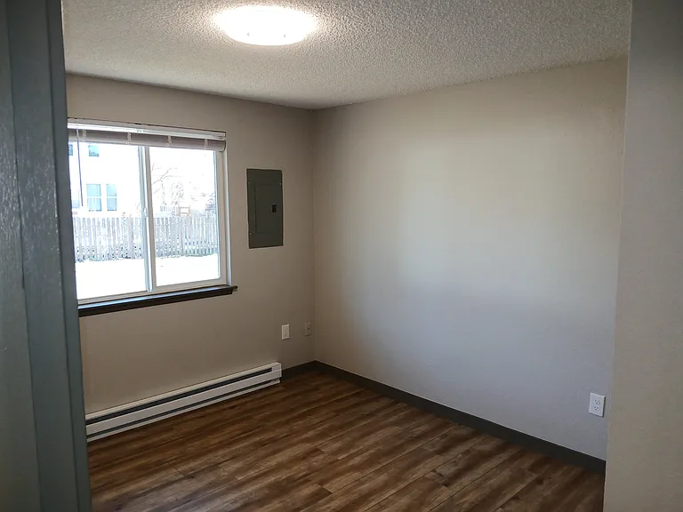 1827 E Glass Ave — Photo 20