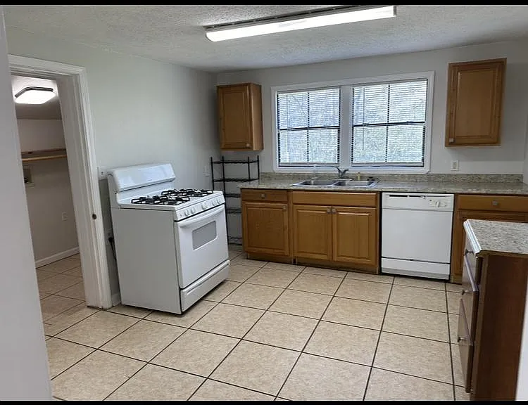 Kitchen, when entering from dining room
