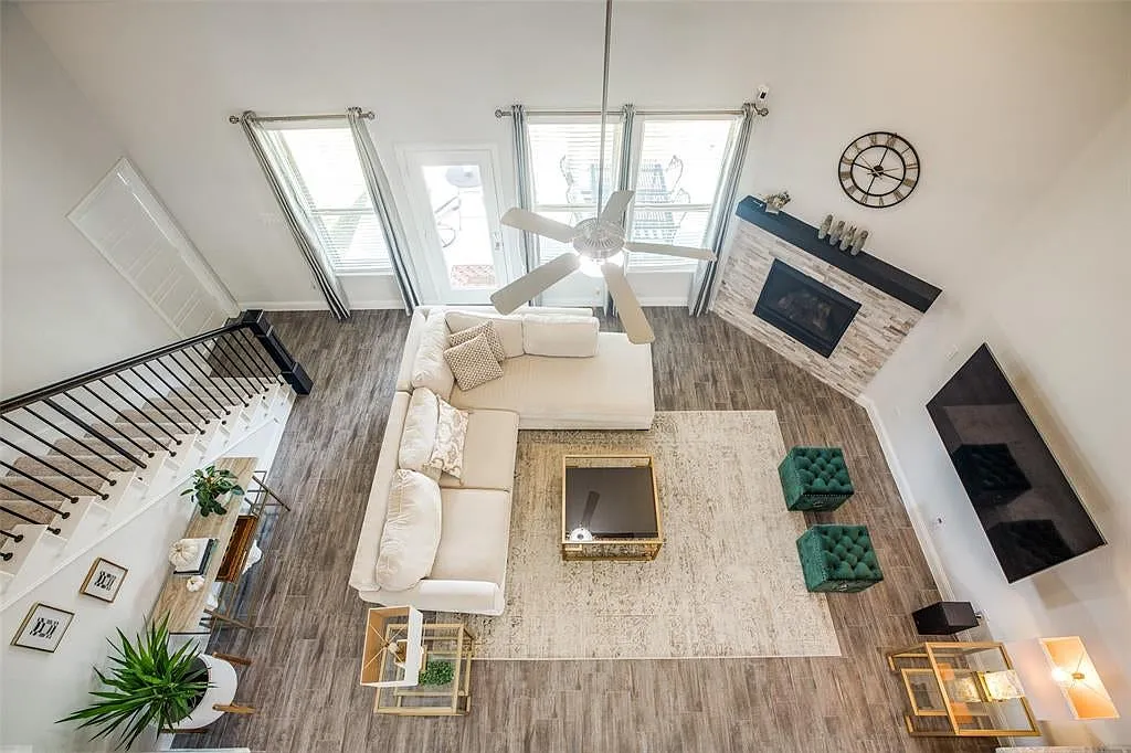 4 bed, 3.5 bath, 2811 sqft, $3,200 — Photo 4