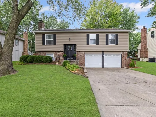 16101 W 153rd St, Olathe, KS 66062