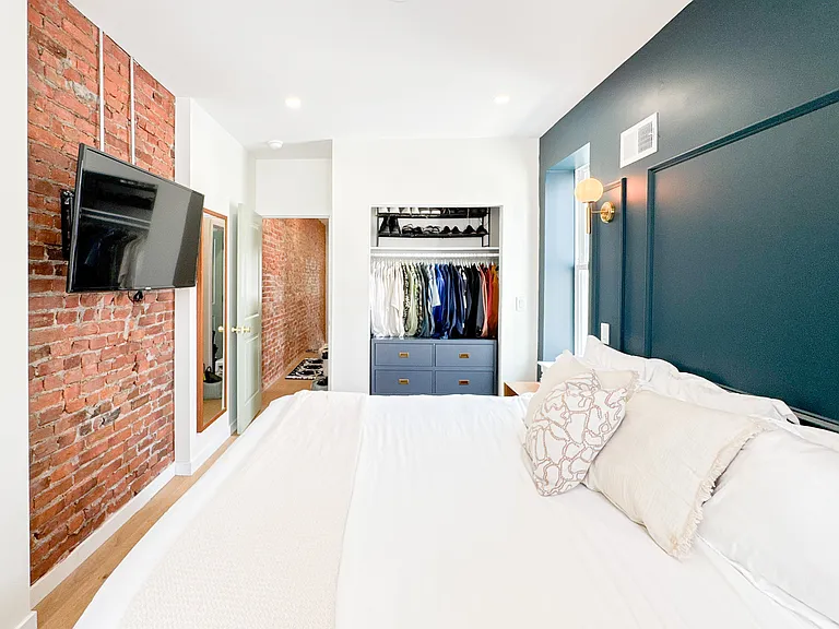 637 Belgrade St — Photo 25