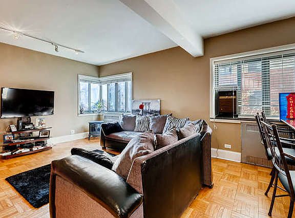 4th image of 5044 N Marine Dr APT B2