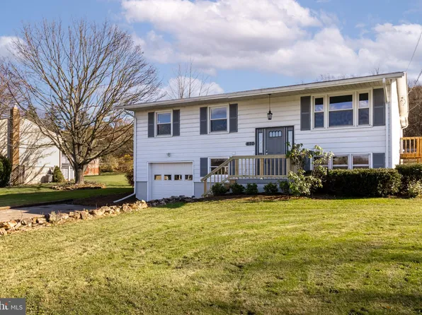 670 Kansa Ave, Pennsylvania Furnace, PA 16865