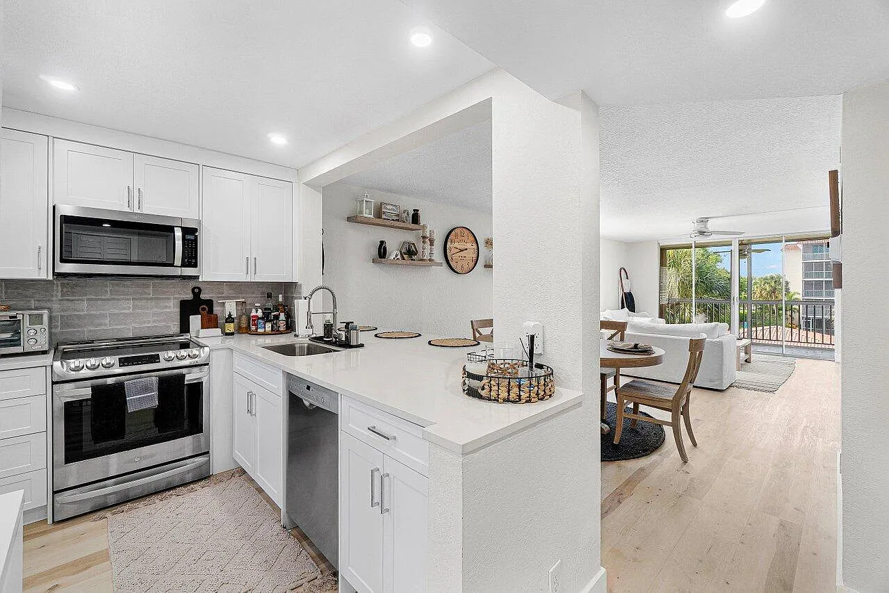 1 bed, 1.0 bath, 1009 sqft, $4,000 — Photo 4