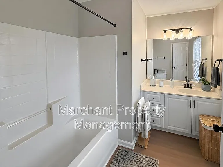 329 Riverside Chase Cir — Photo 22