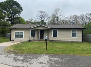 223 Northside Ct, Tahlequah, OK 74464