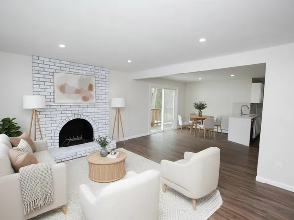 65 Linden St #65, Glastonbury, CT 06033