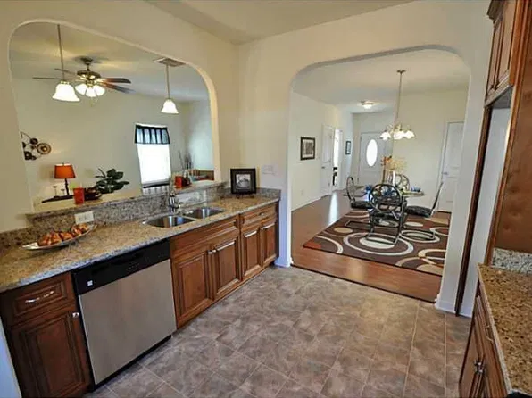 705 Milby Dr, Chesapeake, VA 23325