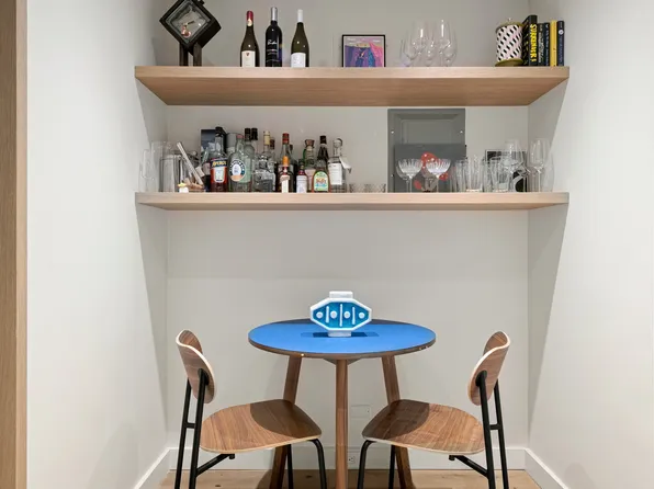 230 East 15th Street image 4 of 10