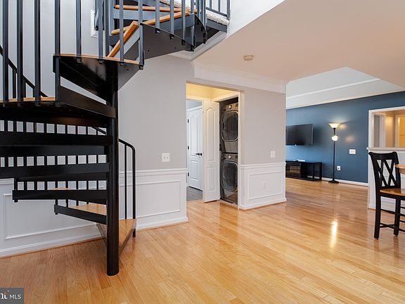 3rd image of 411 Aggies Cir #9