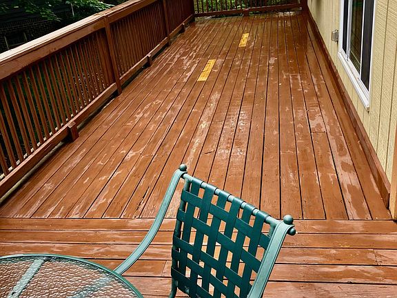 Wraparound deck, 70 linear Ft.