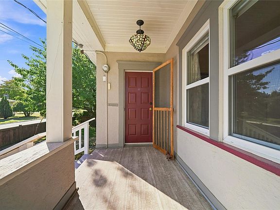 4th image of 339 Herbert St