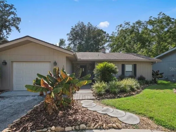 10744 Creek Dr, Alachua, FL 32615