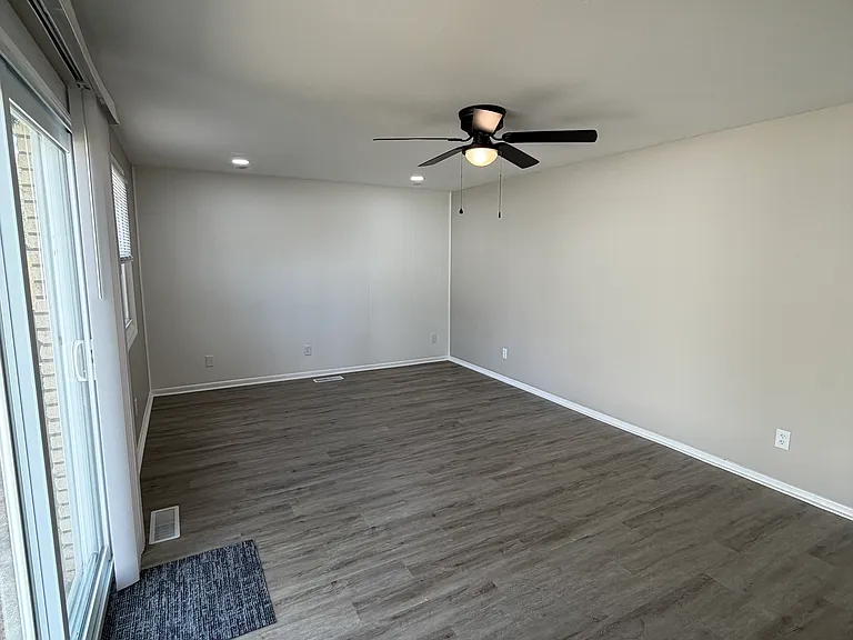 2504 Campbell Dr — Photo 13