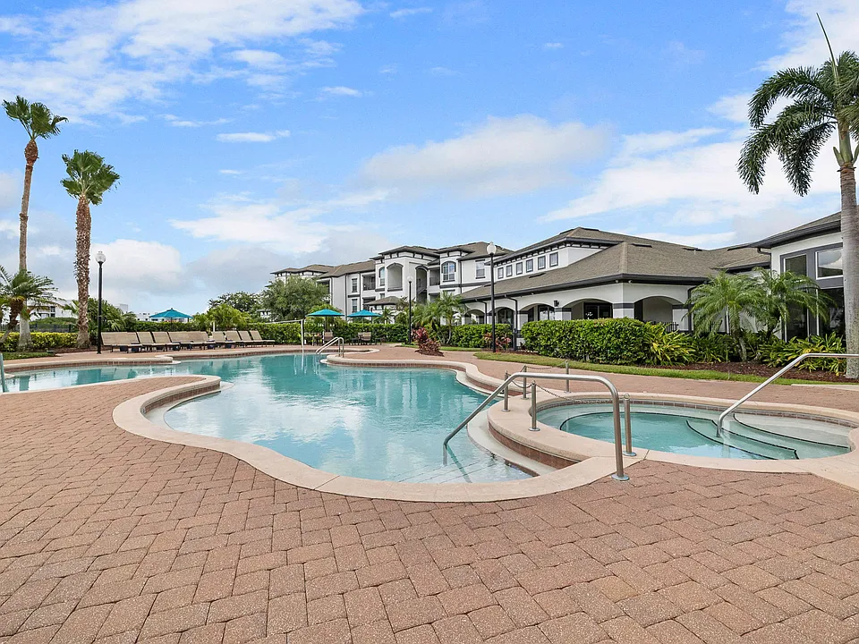 Reserve At Beachline Apartments