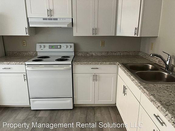 3rd image of 37 Deena Way #11098603