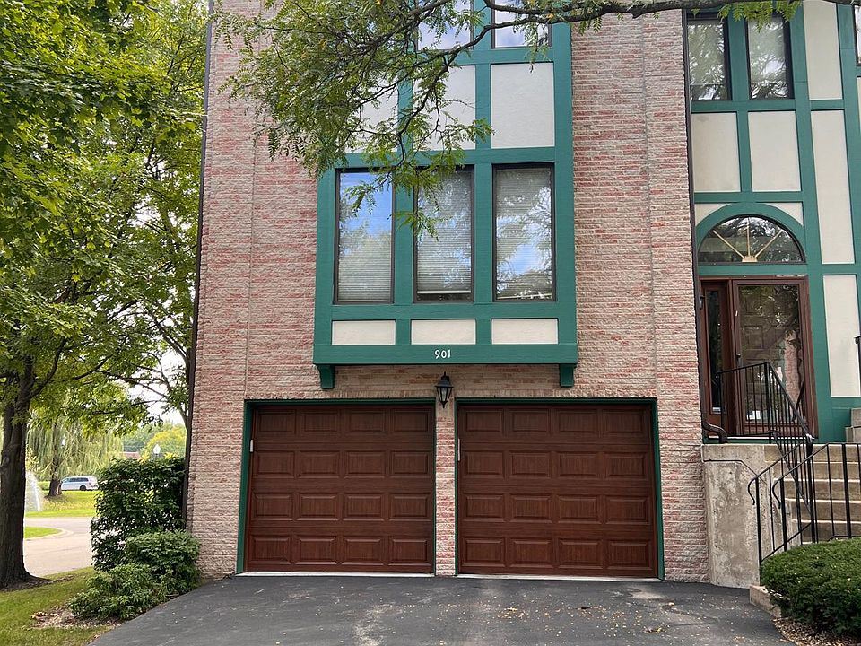 1st image of 901 W Essex Pl