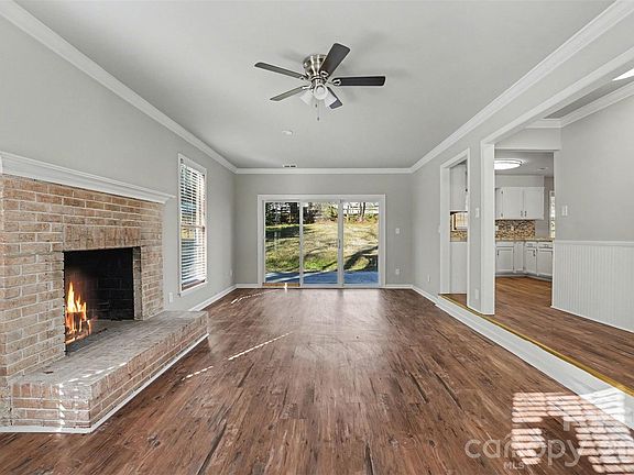 2nd image of 1635 Bear Mountain Rd