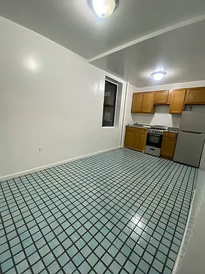 Rented by Peter R. Hungerford, LREB | media 13