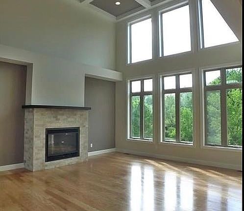 3rd image of 6995 Woodlands Ln