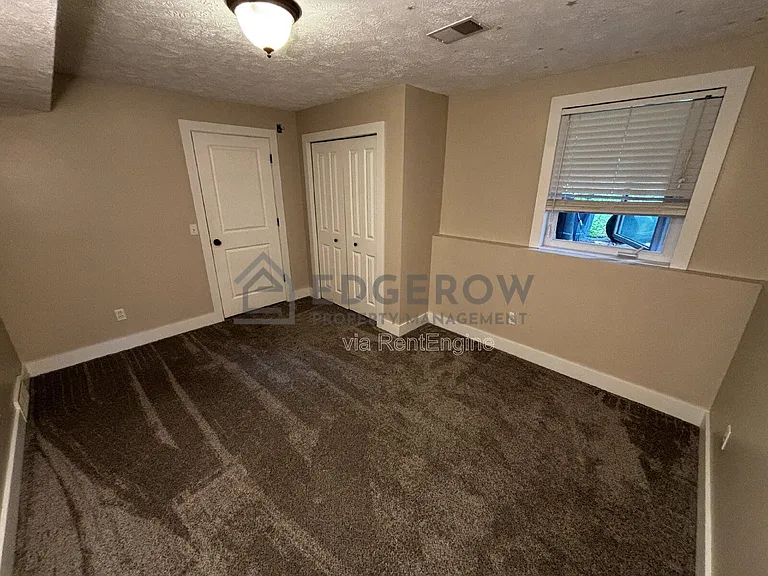 6926 Lake Michigan Dr — Photo 10
