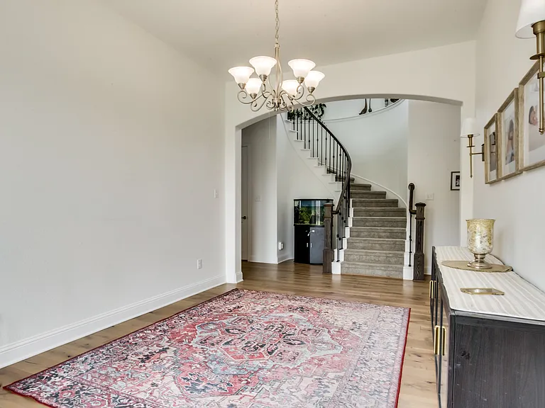 2313 Westlake Ct — Photo 8
