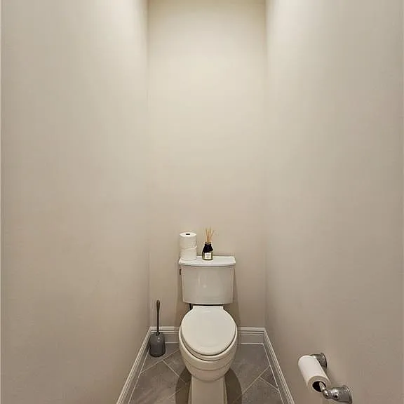 9007 Saint Lucia Dr — Photo 21