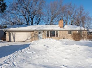 140 Hayes Rd, Apple Valley, MN 55124