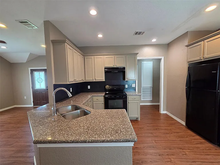 438 Spence Ln — Photo 10