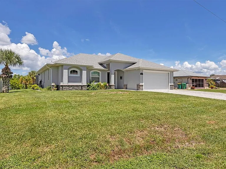 7403 Snow Dr — Photo 2