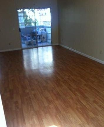 2nd image of 2800 Plaza Del Amo Unit 476