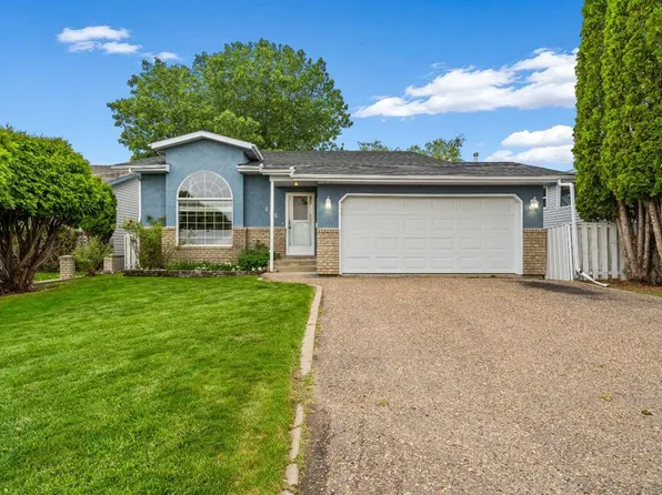806 E 7th St SE, Redcliff, AB T0J 2P0