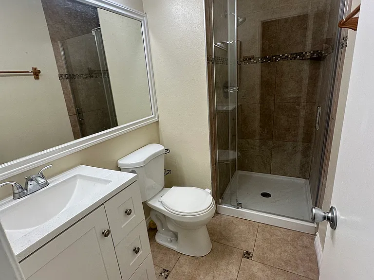 18724 Mandan St #1212 — Photo 14