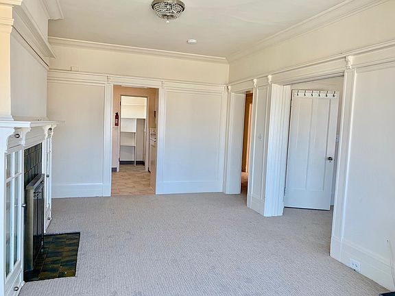4th image of 2323 Larkin St APT 7