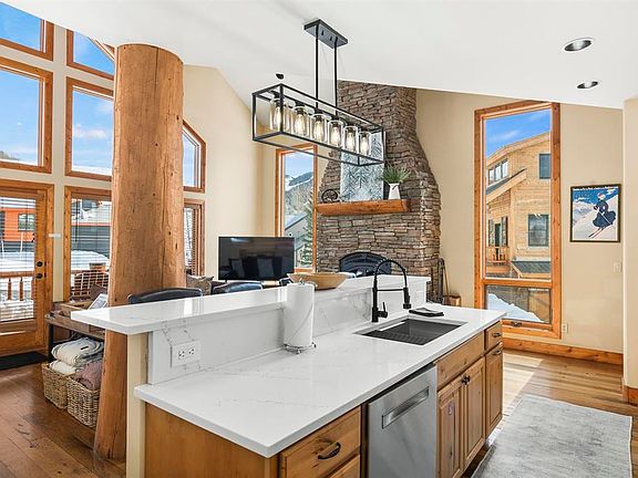 5th image of 720 Gothic Road #3