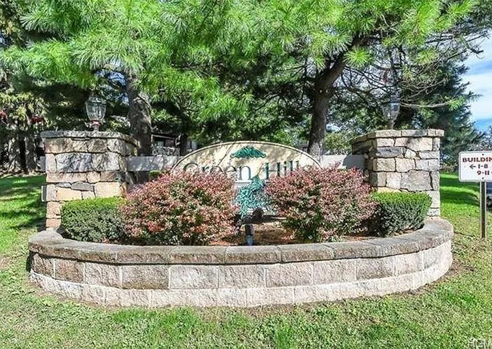 Green Hills Condo Community.