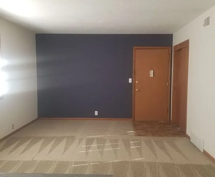 4955 Cuming St #6 — Photo 1