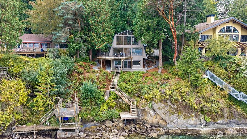 2nd image of 286 Chuckanut Point Road