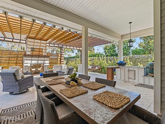 2nd image of 28 VILLAGE GRANDE Drive