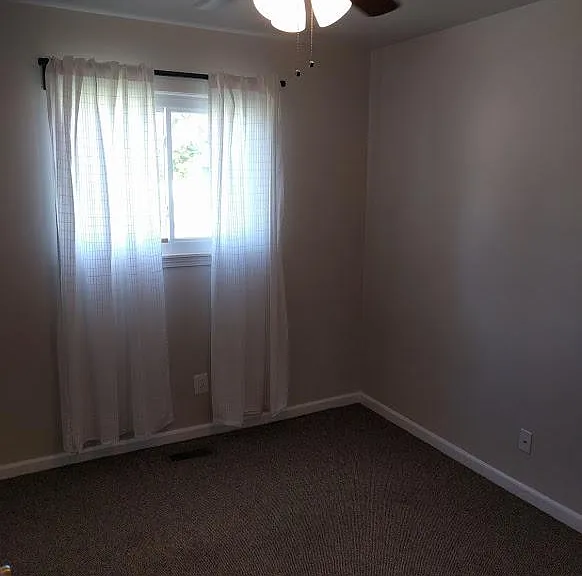 1075 Redleaf Ln — Photo 10