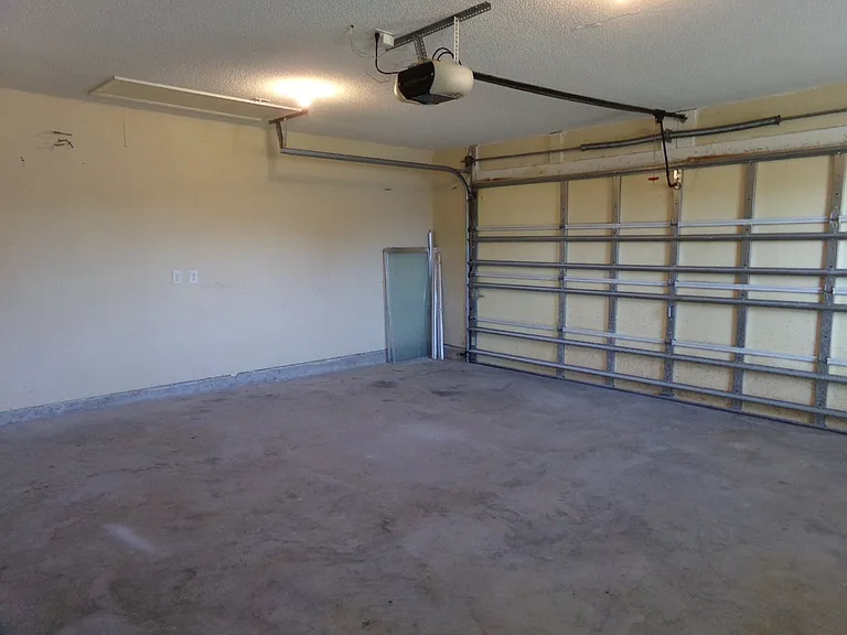 8454 Ferlon Ave — Photo 24