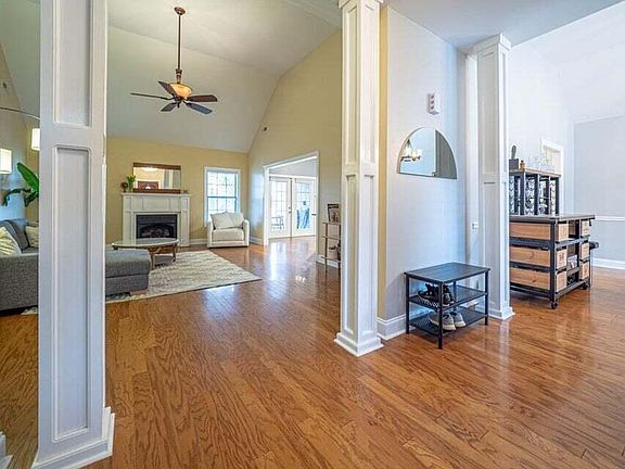 5th image of 1335 Raccoon Rd